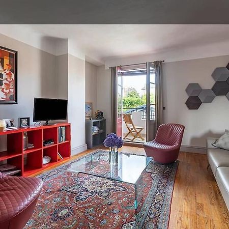 Exceptionnel 3 Pieces Art Deco En Dernier Etage Avec Garage Prive Centre Biarritzアパートメント エクステリア 写真